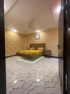 Golden nest 1 Bedroom with AC - 0