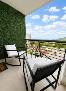 Everything Nearby in San Salvador, Fam & Pet Fdly - 7