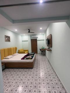 Hotel Rajhans - 2