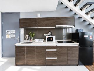 Full Seaview 2BR Duplex Loft Maritime Suites George Town 0705 - 3