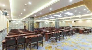 Vienna Hotel Shanxi Datong High-Speed Railway Station Wanda Plaza - 3