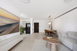Cozy & Spacious 3BR with Balcony & Mamad - 5