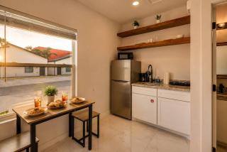 #15 South Padre Getaway Studio + Pool Relax - 3
