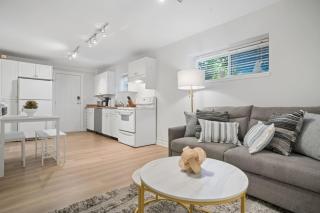 Large 2BR Garden Suite with Full Kitchen and Laundry - 0
