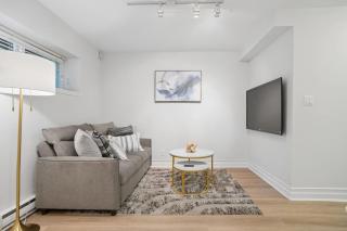 Large 2BR Garden Suite with Full Kitchen and Laundry - 5