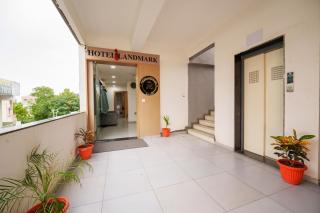 Hotel Landmark - 7