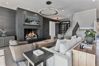 Spacious Ski Getaway - Hot Tub - 5 Bedroom home - 8