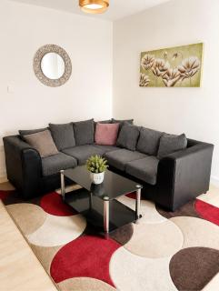 Private Room in Wolverhampton city perfect for contractors and Fb fans - 4
