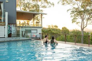 Hinterland Dreamers Poolside Retreat - 3