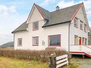10 person holiday home in Brekke - 0