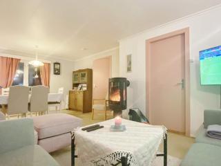 8 person holiday home in STONGLANDSEIDET - 8
