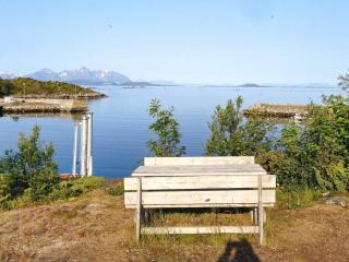 8 person holiday home in STONGLANDSEIDET - 3
