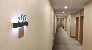 GreenTree Inn Urumqi South Xinhua Road Hotel - 4