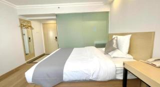 GreenTree Inn Urumqi South Xinhua Road Hotel - 1
