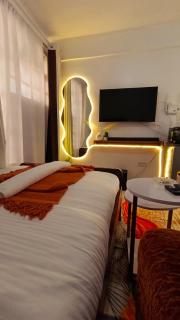 Lakepark Court - 2