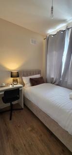 Cozy single room - 4