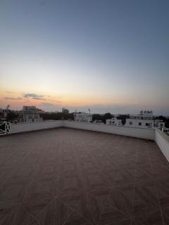 Girne, Luxury Penthouse, Sunset and Sea View - 2