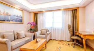Vienna International Hotel Shanghai Dishui Lake Lingang Wanda - 1
