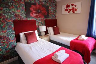 The Trafalgar Sleeps 7 Town Centre House - 8
