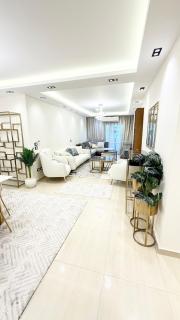 Luxury 3BR Apt in Heart of Smouha Alexandria - 9