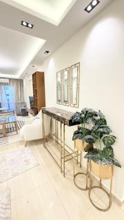 Luxury 3BR Apt in Heart of Smouha Alexandria - 5