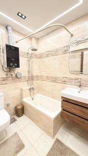Luxury 3BR Apt in Heart of Smouha Alexandria - 4