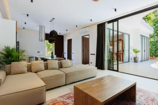 OM Villa Chic Island Luxurious Villa - 2