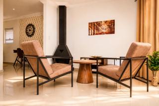 RiverfrontOasis - Huge Backyard, Pool, Grand Piano - 9