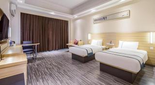 City Comfort Inn Zhuhai Fisher Girl Qinglv Road Seaside Swimming Field - 1