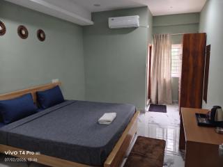FabHotels Crestmont - 7