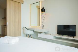 Cozy and Homey Studio at Bintaro Embarcadero Apartment By Travelio - 4