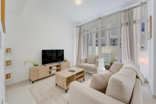 Vacationer Holiday Homes l Private 3 Bed Villa with Garden l Malibu Waterpark - 4