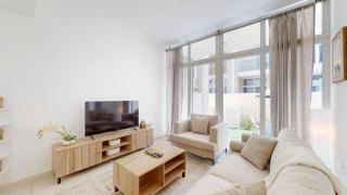 Vacationer Holiday Homes l Private 3 Bed Villa with Garden l Malibu Waterpark - 1