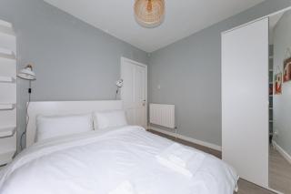 Centrally Located & Spacious 4BD House- St Kevin's - 7