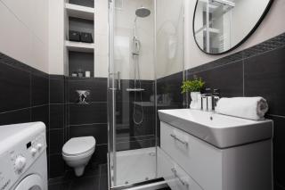 Bright Apartments in Warsaw Close to the Old Town by Noclegi Renters - 1