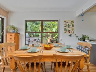 Skippers View - Onemana Holiday Home - 3