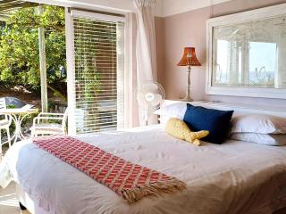 Absolute Beach Accommodation - Stompneusbaai - 5