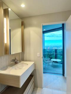 Luxury apartment at Queens Wharf Tower - 5