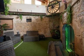 Maison de ville au cœur d'un village de caractère dans le jura - 4