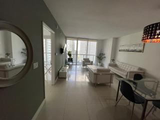 Modern Brickell Condo with Bay and City Views - 1