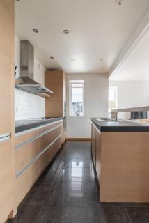 Spacious 3BR House with Sauna & Mountain Views - 2