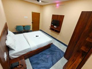 Hotel O Atala Main RoadBhubaneswar - 1