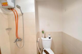 Best Price Studio Apartment at Easton Park Residence Jatinangor By Travelio - 5