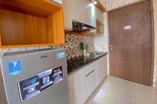 Best Price Studio Apartment at Easton Park Residence Jatinangor By Travelio - 6