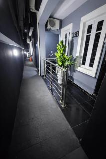 A Chic Executive Apartment Near Ikeja - 2