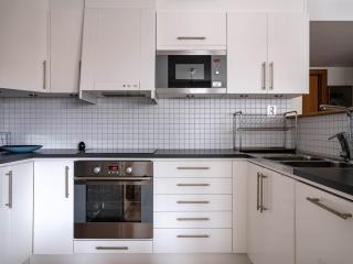 Central 3BR with Sauna & Parking - 2