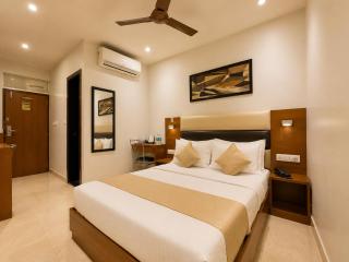Hotel Liwa Inn - Nr Nesco & International Airport Mumbai - 7