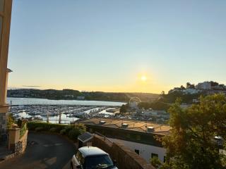 2, The Riviera Torquay - 9