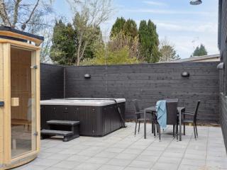 5 star holiday home in Dronningmølle - 6