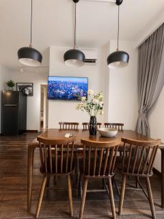 Central Saigon 5BR Large Apartment - Best Value in District 1 - 3
